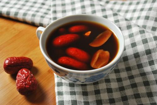 上海丝足坊教你利用红枣和姜茶搭配来养生